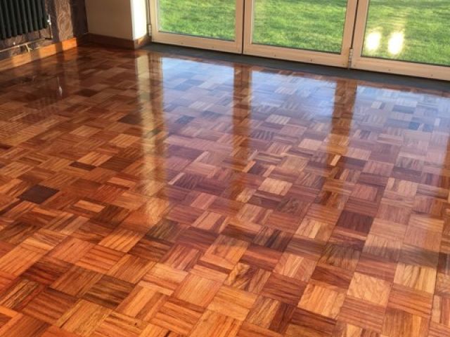 classic-floor-cleaning (35)-kireth-ai